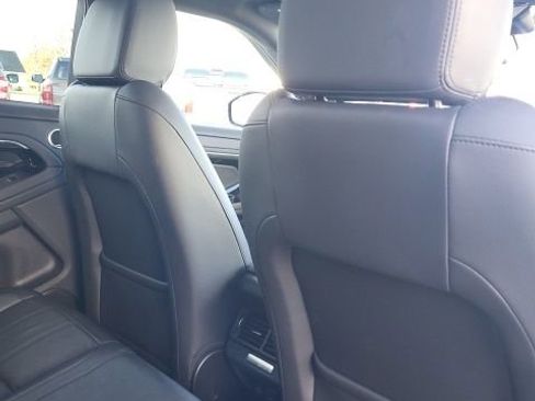 Used 2023 Land Rover Range Rover Evoque R-Dynamic S image 16