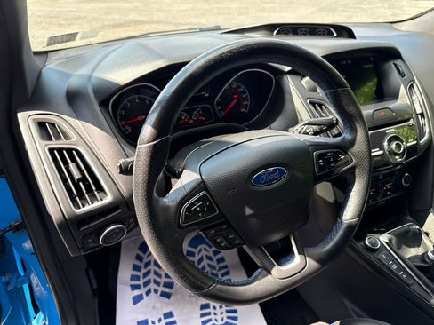 Used 2017 Ford Focus RS AWD/4WD image 13