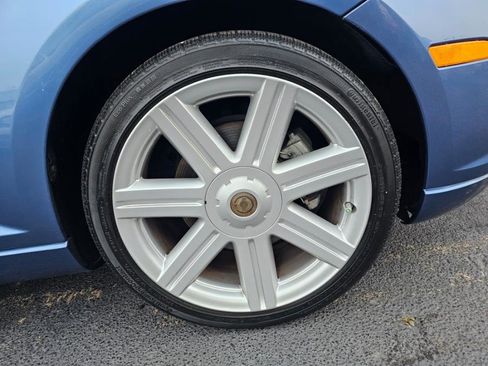 Used 2008 Chrysler Crossfire Limited image 31