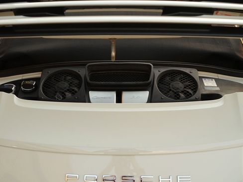 Used 2014 Porsche 911 Carrera image 25