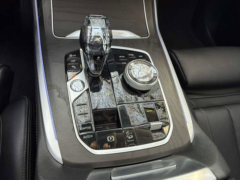 Used 2019 BMW X7 xDrive50i w/ Premium Package image 25