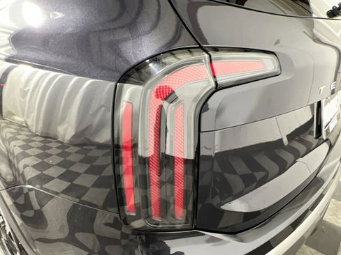Used 2025 Kia Telluride EX X-Line image 16