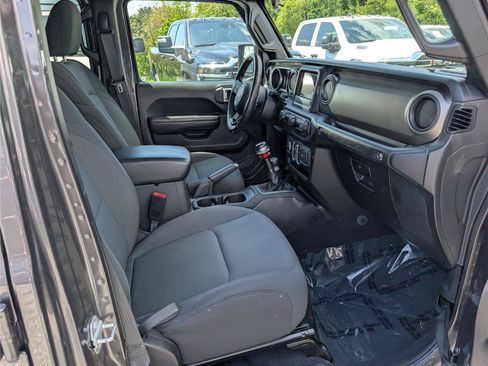 Used 2019 Jeep Wrangler Unlimited Sport S AWD/4WD image 10
