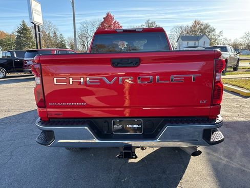 Used 2024 Chevrolet Silverado 2500 LT image 4