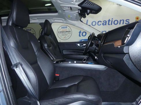 Used 2023 Volvo XC60 B5 Plus w/ Climate Package image 8