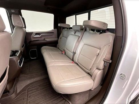 Used 2022 GMC Sierra 1500 SLT w/ SLT Premium Plus Package AWD/4WD image 19