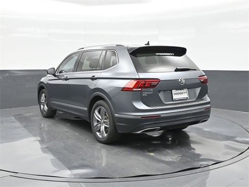 Used 2021 Volkswagen Tiguan SEL w/ 3-Row Tiguan MDO Package image 8