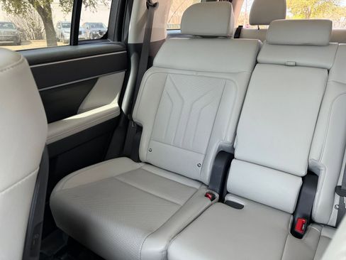 Used 2025 Hyundai Santa Fe SEL image 42