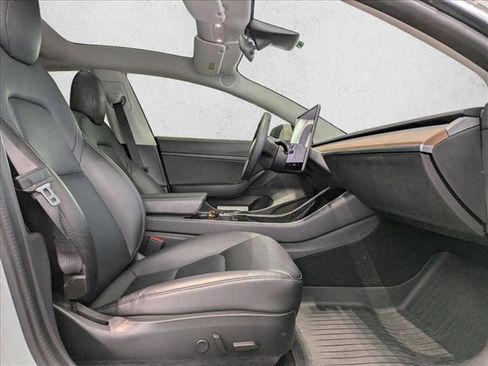 Used 2020 Tesla Model 3 Standard Range Plus image 20