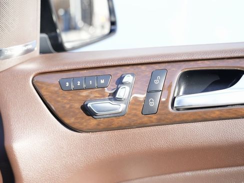 Used 2019 Mercedes-Benz GLS 450 4MATIC image 34