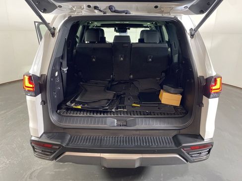 Certified 2024 Lexus LX 600 4WD w/ Luxury Package image 30