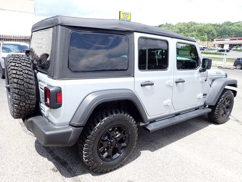 Used 2022 Jeep Wrangler Unlimited Sport AWD/4WD image 7