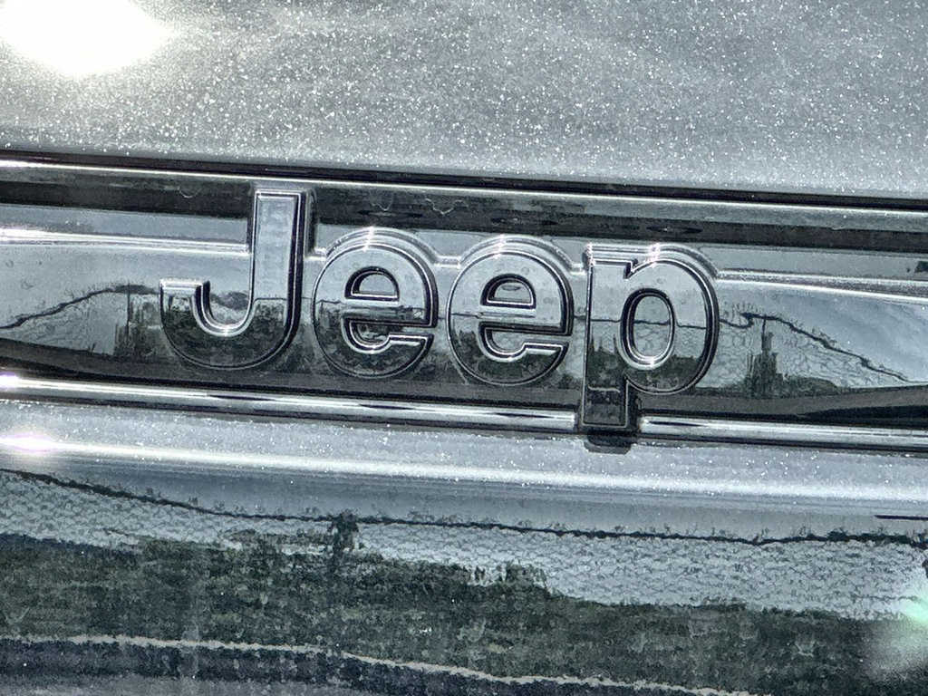 New 2025 Jeep Grand Cherokee Altitude RWD image 45