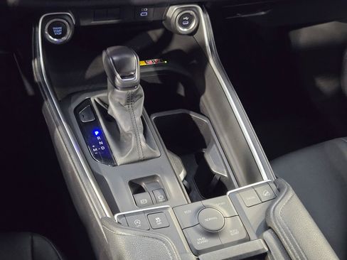 Certified 2024 Toyota Grand Highlander AWD image 32