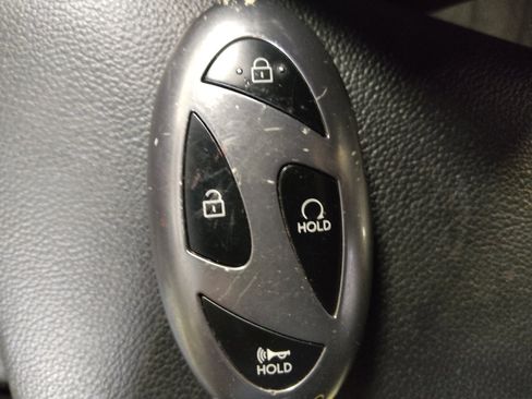 Used 2025 Hyundai Elantra Sport FWD image 32