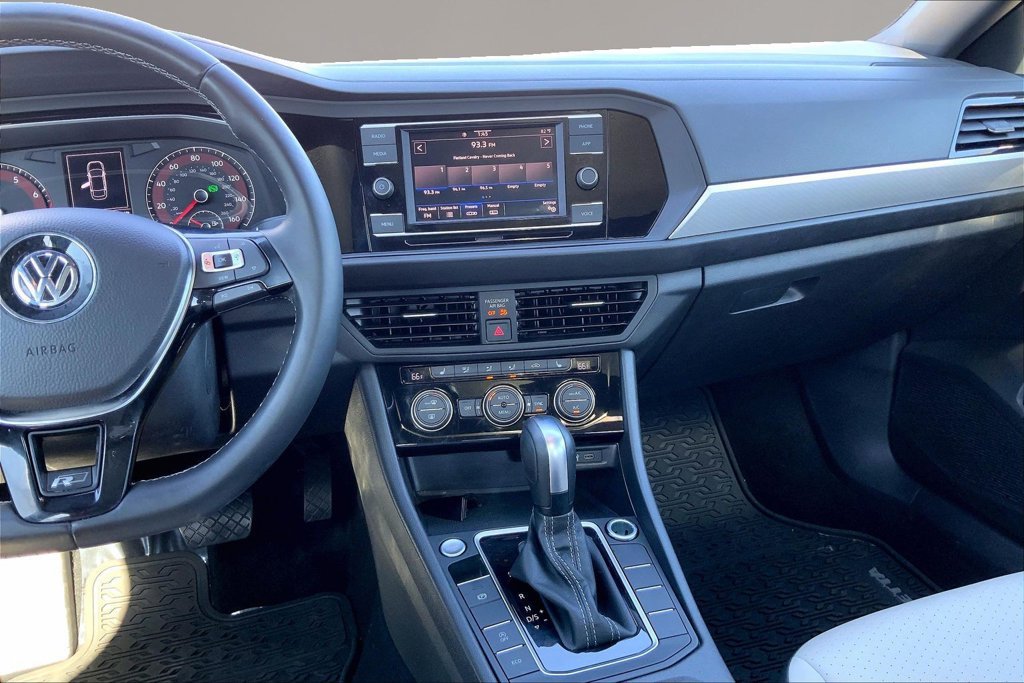 Used 2020 Volkswagen Jetta R-Line FWD image 6