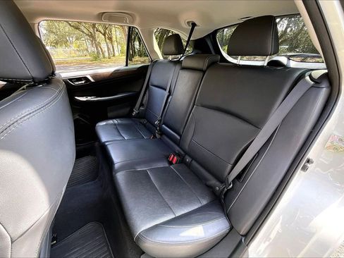Used 2017 Subaru Outback 2.5i Limited image 19