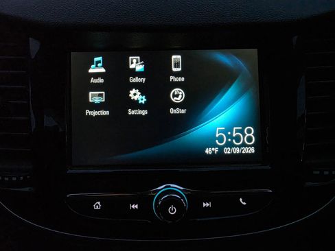 Used 2017 Chevrolet Trax LT w/ LT Convenience Package AWD/4WD image 14