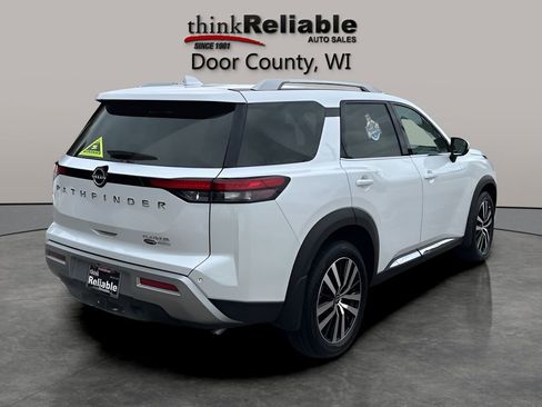 Used 2025 Nissan Pathfinder Platinum image 6