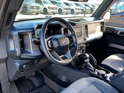 Used 2022 Ford Bronco Outer Banks image 17