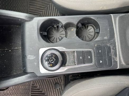 Used 2020 Ford Escape SE image 29