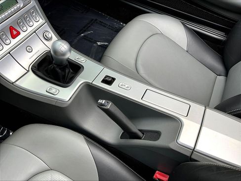 Used 2007 Chrysler Crossfire Limited RWD image 16