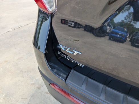 Used 2020 Ford Explorer XLT w/ Equipment Group 202A AWD/4WD image 13
