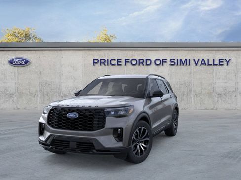 Used 2026 Ford Explorer ST-Line RWD image 2