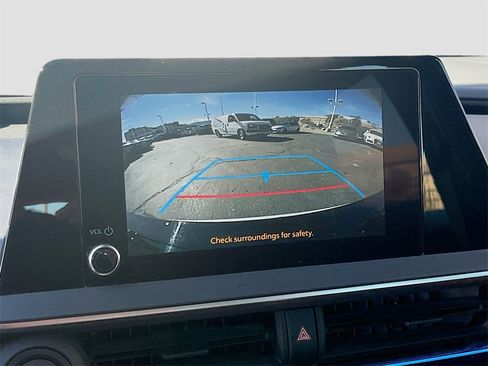 Used 2024 Toyota Prius XLE image 14