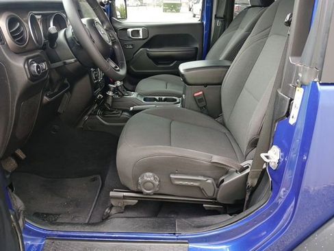 Used 2018 Jeep Wrangler Sport AWD/4WD image 23