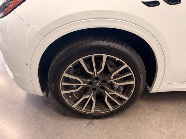 Used 2025 Maserati Grecale Modena AWD/4WD image 11