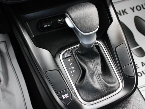 Used 2025 Kia Soul LX FWD image 39