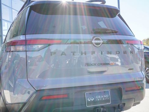 Used 2023 Nissan Pathfinder Rock Creek image 11