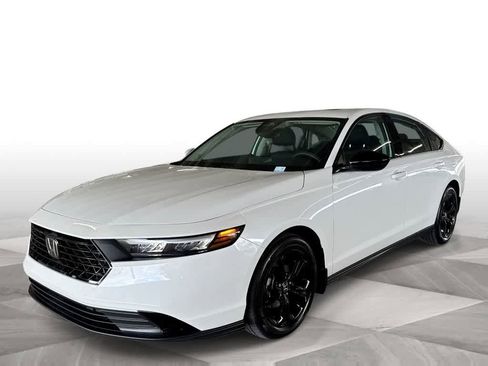 Certified 2025 Honda Accord SE image 1