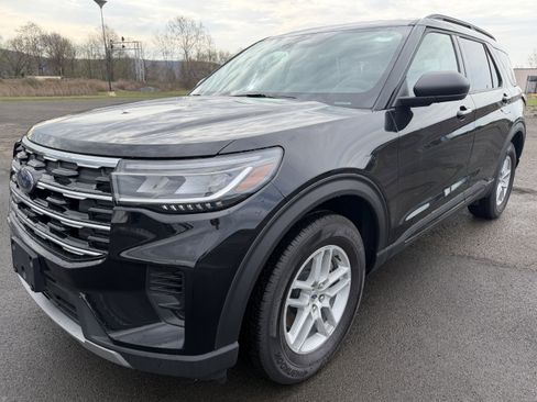 New 2026 Ford Explorer Active AWD/4WD image 4
