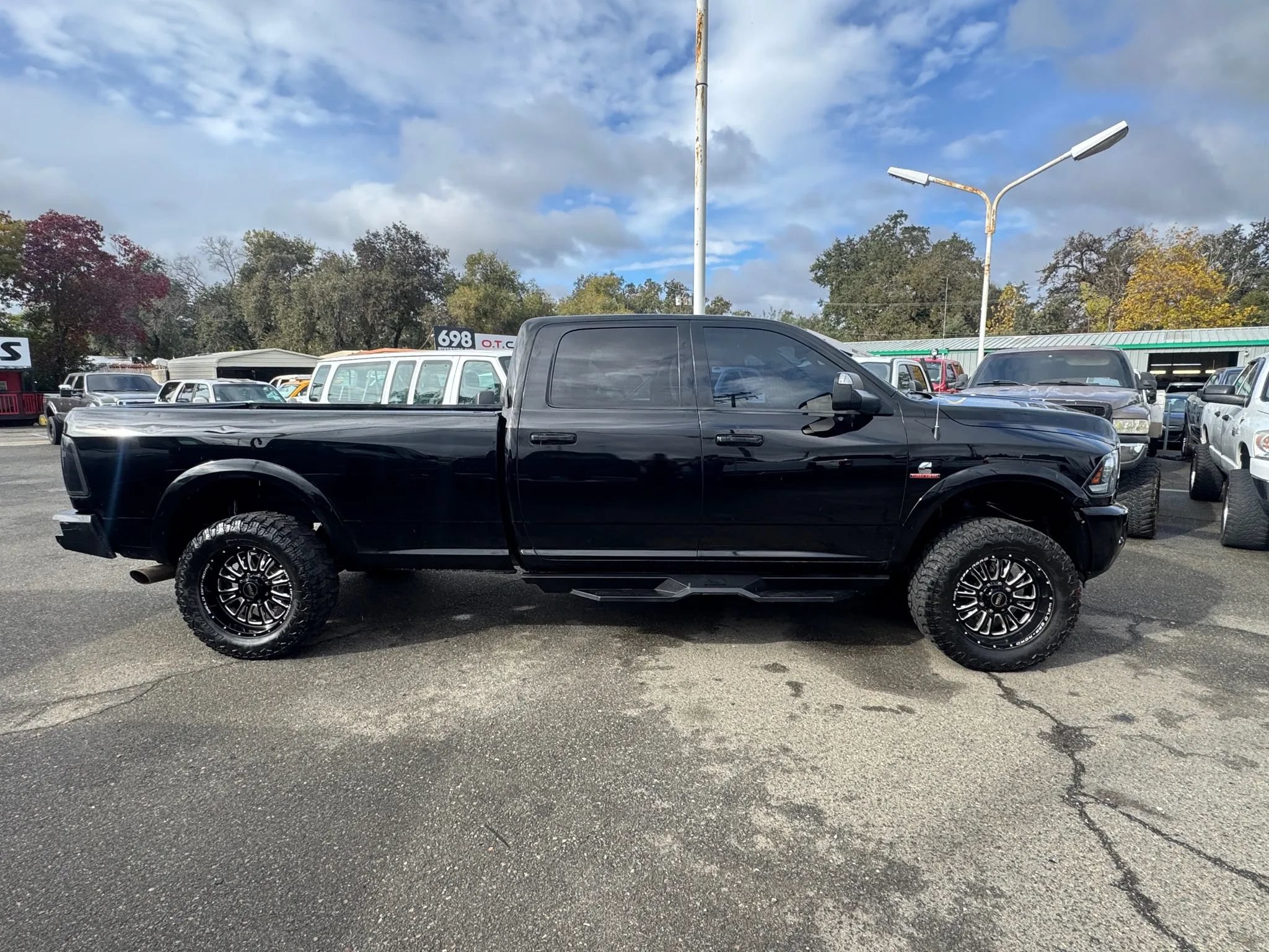 Used 2014 RAM 3500 Laramie w/ Black Appearance Group AWD/4WD image 2