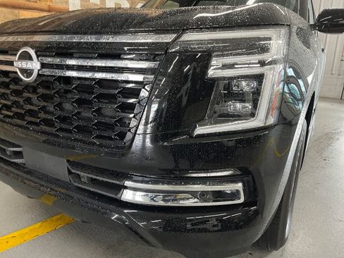 Used 2025 Nissan Armada Platinum w/ Convenience Package AWD/4WD image 4