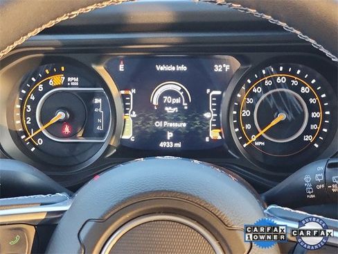 Used 2025 Jeep Wrangler Unlimited Sahara w/ Safety Group image 13