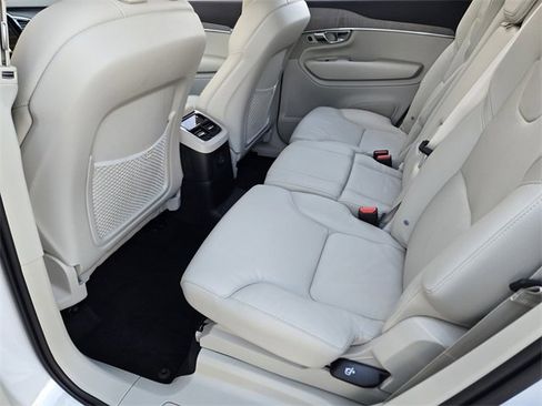 New 2025 Volvo XC90 T8 Plus w/ Protection Package Premier image 37