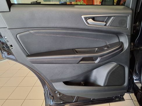 Used 2023 Ford Edge Titanium AWD/4WD image 18