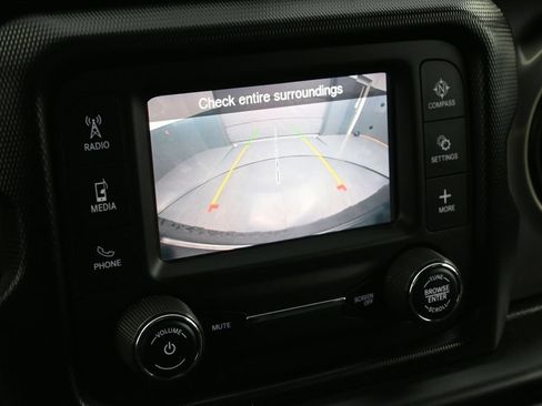 Used 2020 Jeep Wrangler Sport AWD/4WD image 9