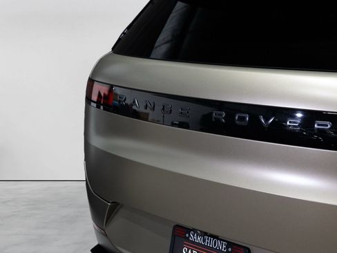 Used 2024 Land Rover Range Rover Sport SV Edition One Carbon Bronze AWD/4WD image 19