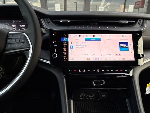 New 2026 Jeep Grand Cherokee Altitude image 18