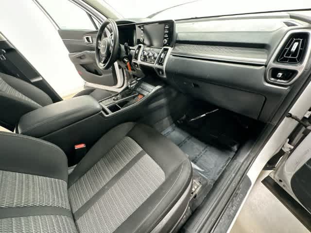 Used 2022 Kia Sorento LX FWD image 19