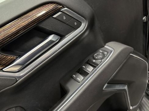 Used 2025 GMC Sierra 1500 Elevation image 29
