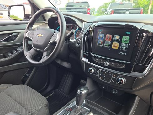 Certified 2019 Chevrolet Traverse LT FWD image 8