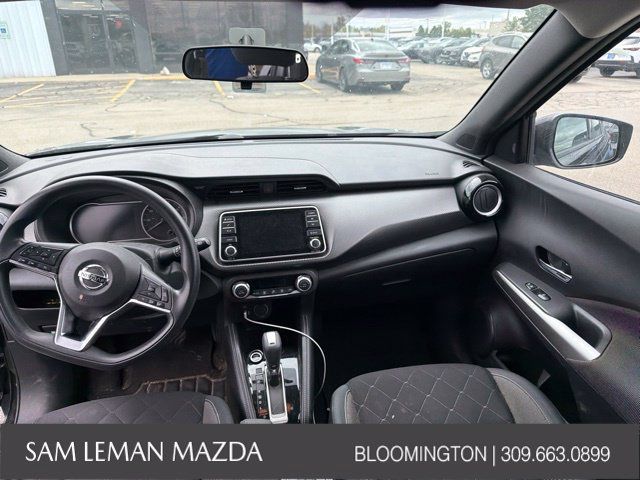 Used 2019 Nissan Kicks SV FWD image 13