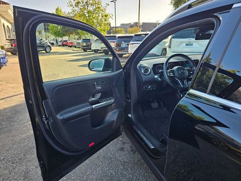 Certified 2023 Mercedes-Benz GLB 250 image 19