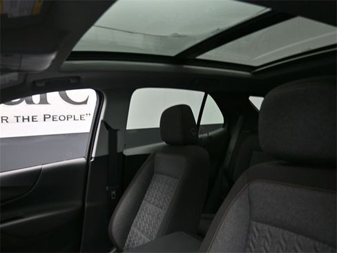 Used 2024 Chevrolet Equinox LT w/ LPO, Floor Liner Package image 17