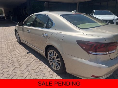 Used 2014 Lexus LS 460 w/ Comfort Package RWD image 6